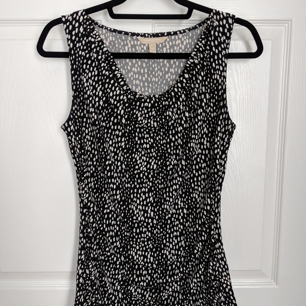 Banana Republic black and white top- Medium